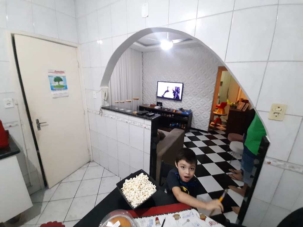 Apartamento em Cubatão, no bairro Jardim Casqueiro