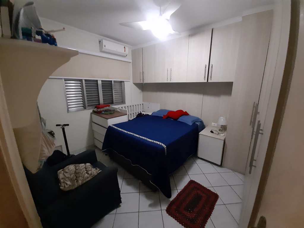 Apartamento em Cubatão, no bairro Jardim Casqueiro