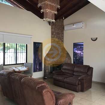 Casa de Condomínio em Piratininga, bairro Centro