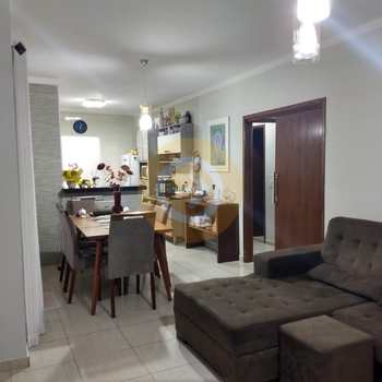 Casa de Condomínio em Piratininga, bairro Centro