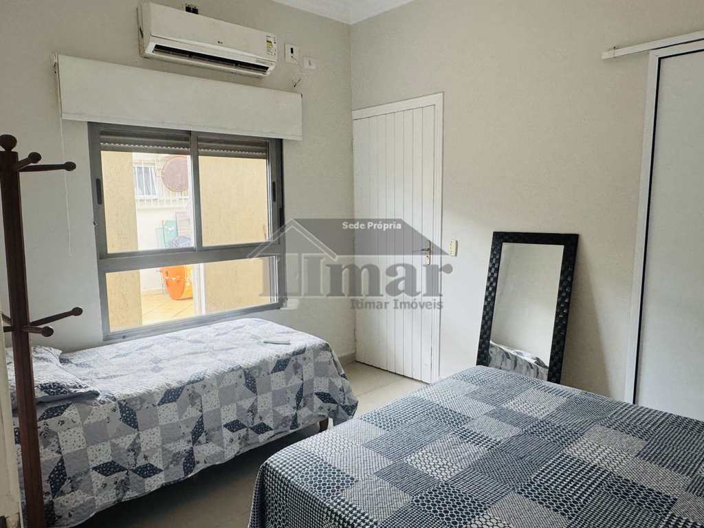 Casa em Guarujá, no bairro Praia da Enseada
