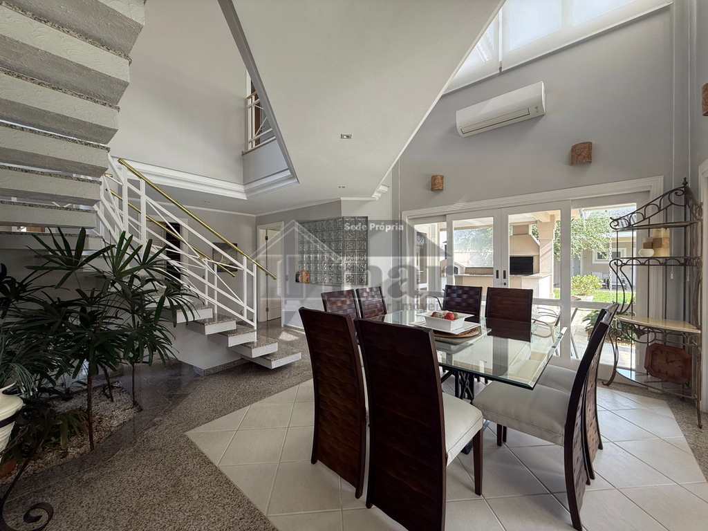 Casa em Guarujá, no bairro Acapulco