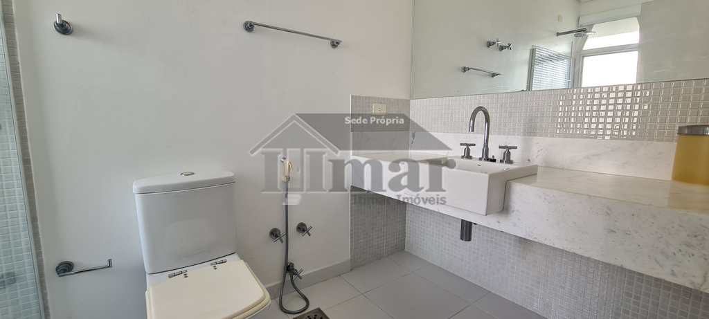 Apartamento em Guarujá, no bairro Condomínio Peninsula