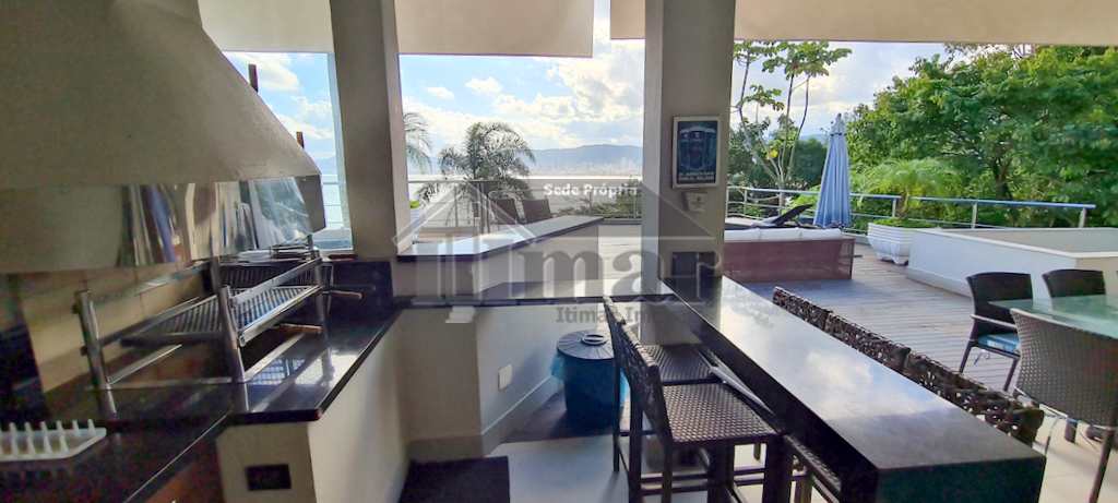 Casa em Guarujá, no bairro Condomínio Peninsula