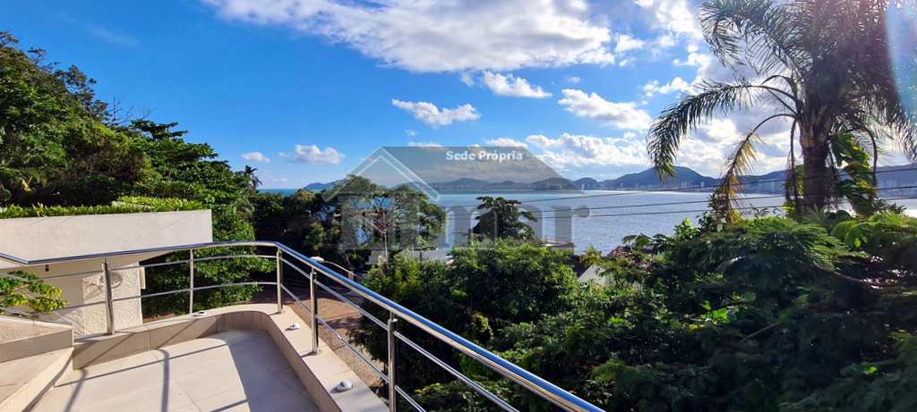 Casa em Guarujá, no bairro Condomínio Peninsula