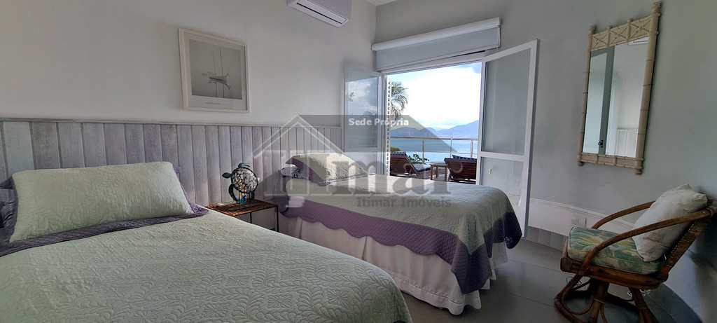Casa em Guarujá, no bairro Condomínio Peninsula