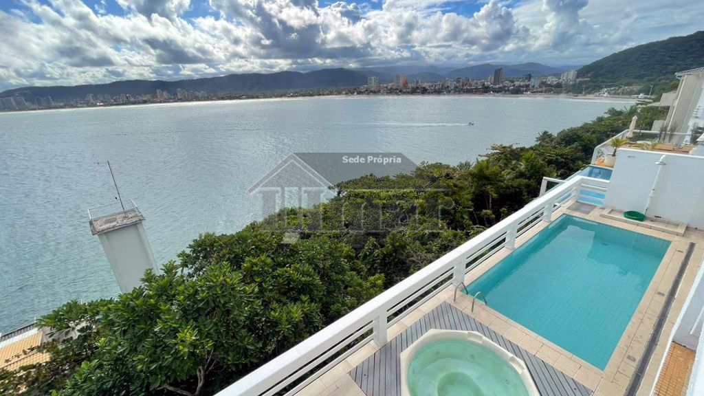 Casa em Guarujá, no bairro Condomínio Peninsula