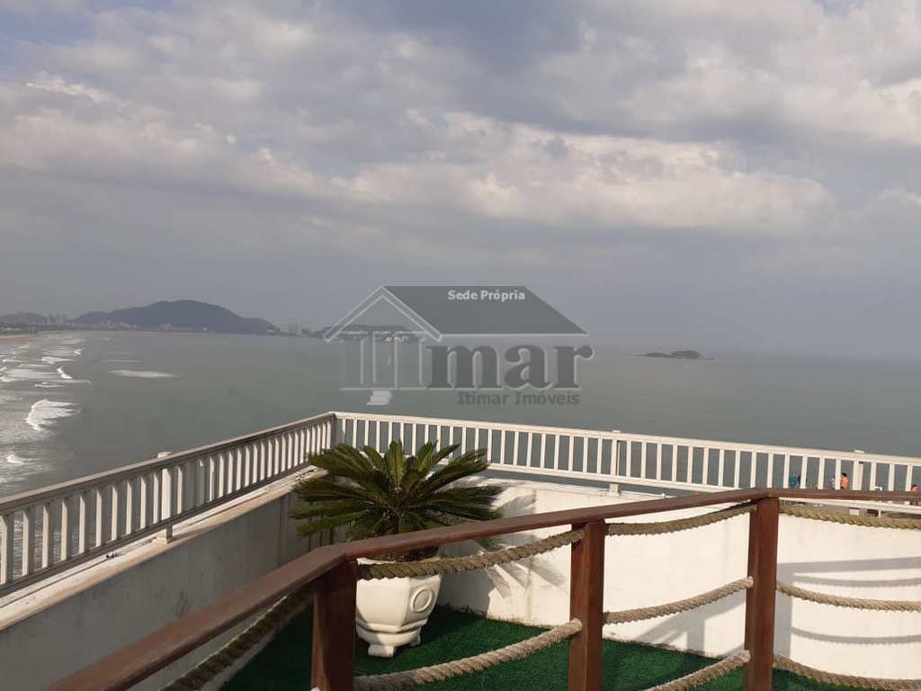 Apartamento em Guarujá, no bairro Frente Ao Mar