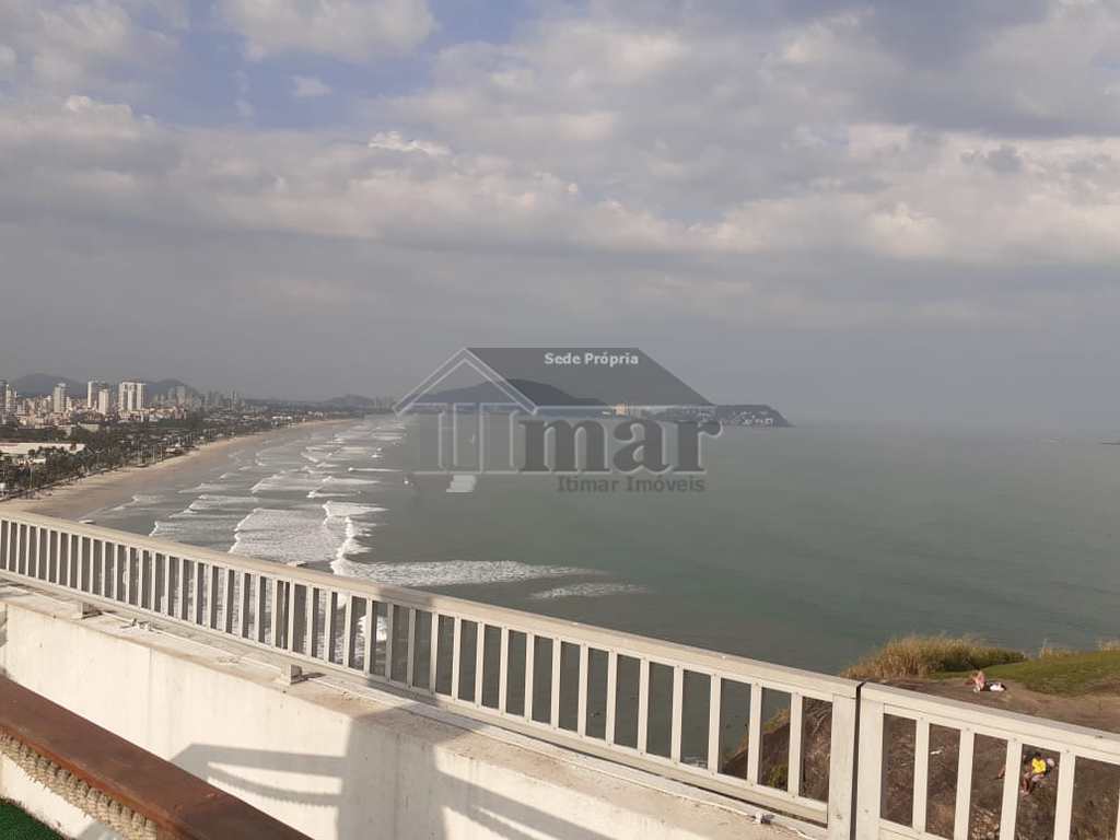 Apartamento em Guarujá, no bairro Frente Ao Mar