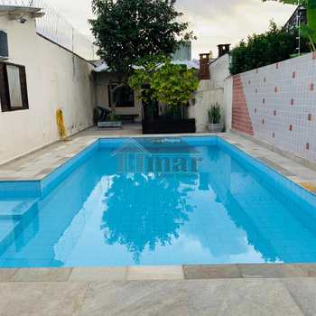 Casa em Guarujá, bairro Jardim Virgínia