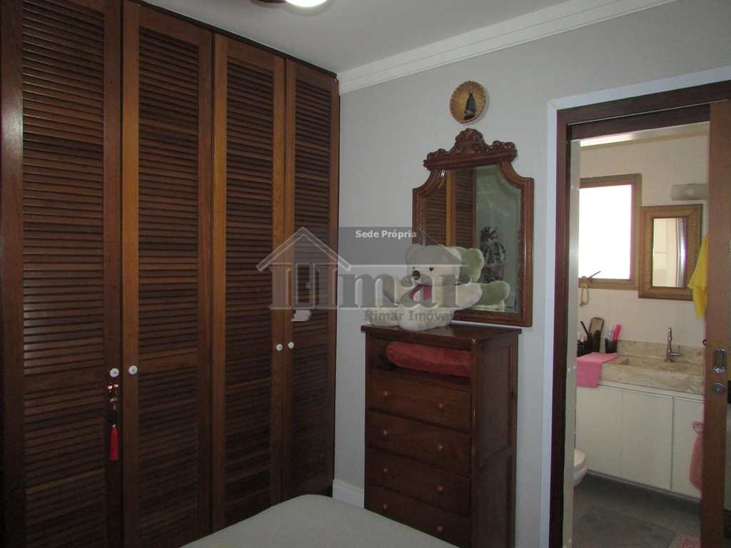 Apartamento em Guarujá, no bairro Praia das Pitangueiras