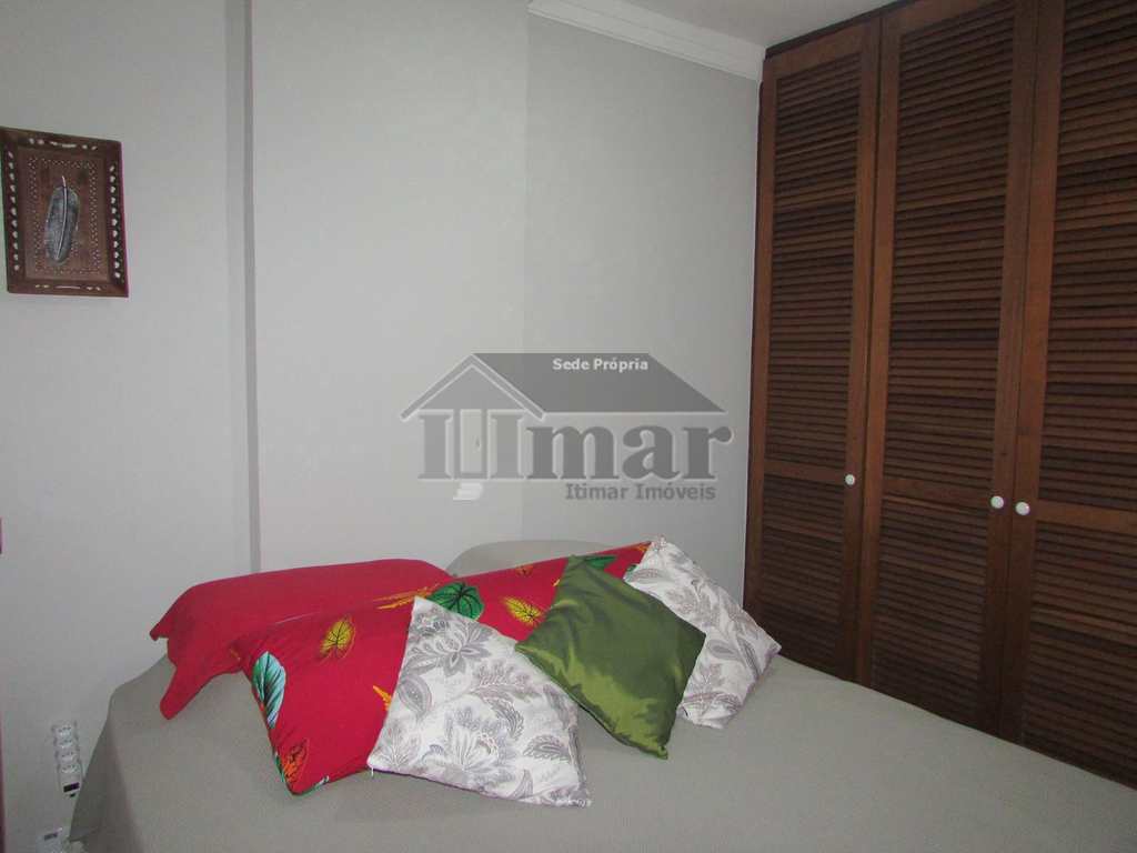 Apartamento em Guarujá, no bairro Praia das Pitangueiras