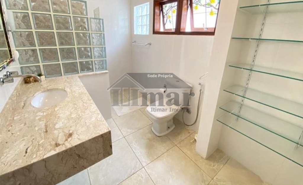Casa de Condomínio em Guarujá, no bairro Praia do Pernambuco