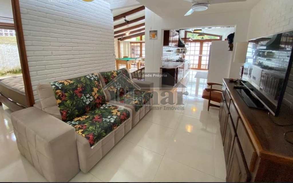 Casa de Condomínio em Guarujá, no bairro Praia do Pernambuco