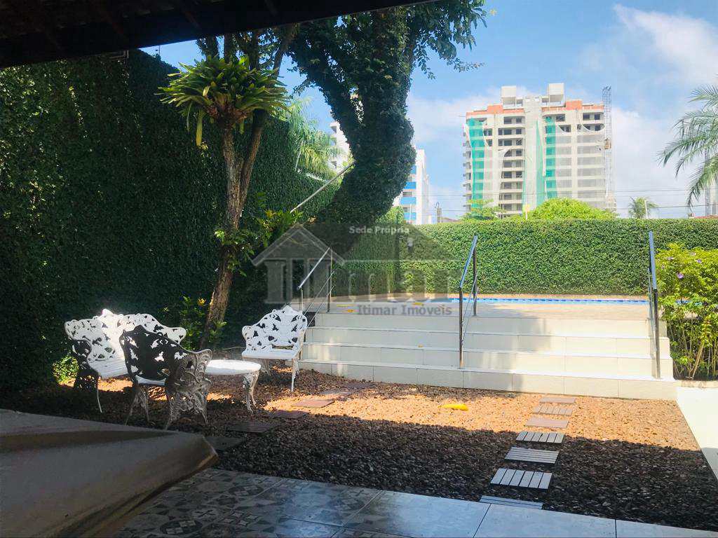 Casa em Guarujá, no bairro Praia da Enseada