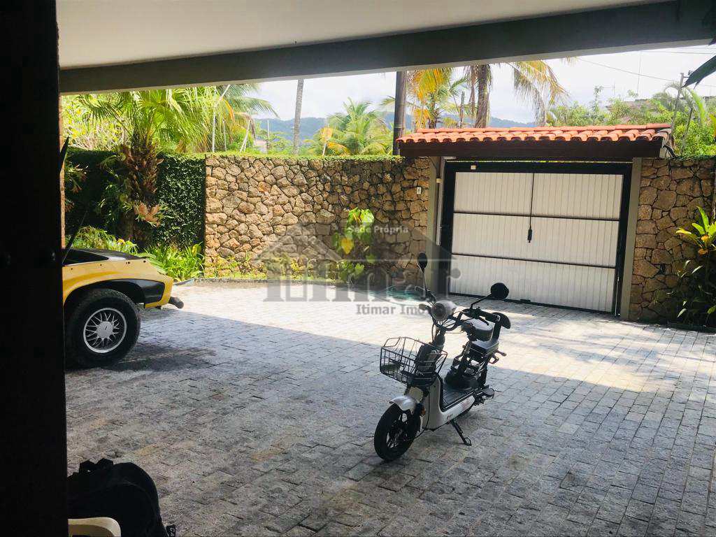 Casa em Guarujá, no bairro Praia da Enseada