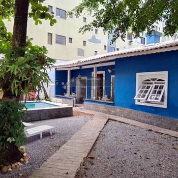 Casa em Guarujá, bairro Praia da Enseada