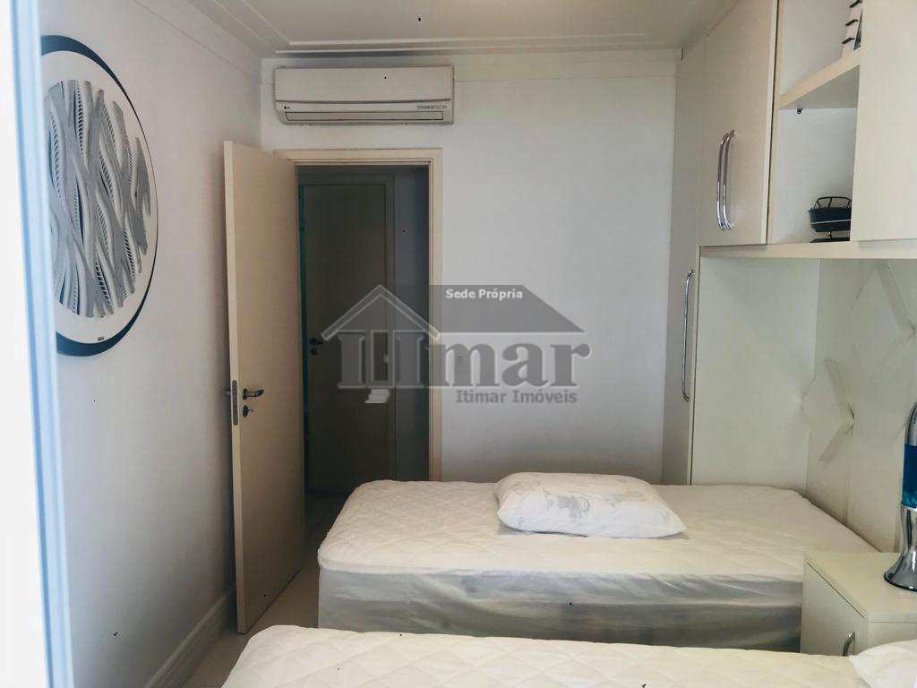 Apartamento em Guarujá, no bairro Praia da Enseada