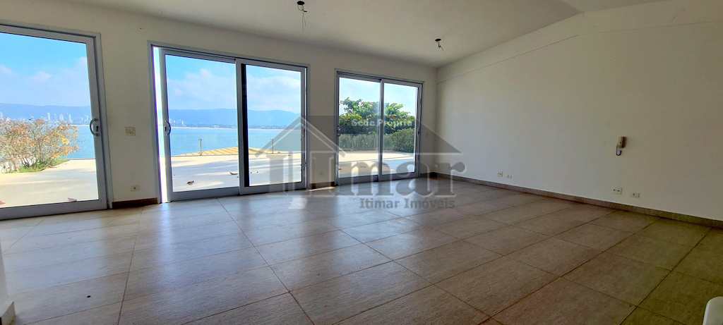 Apartamento em Guarujá, no bairro Condomínio Peninsula