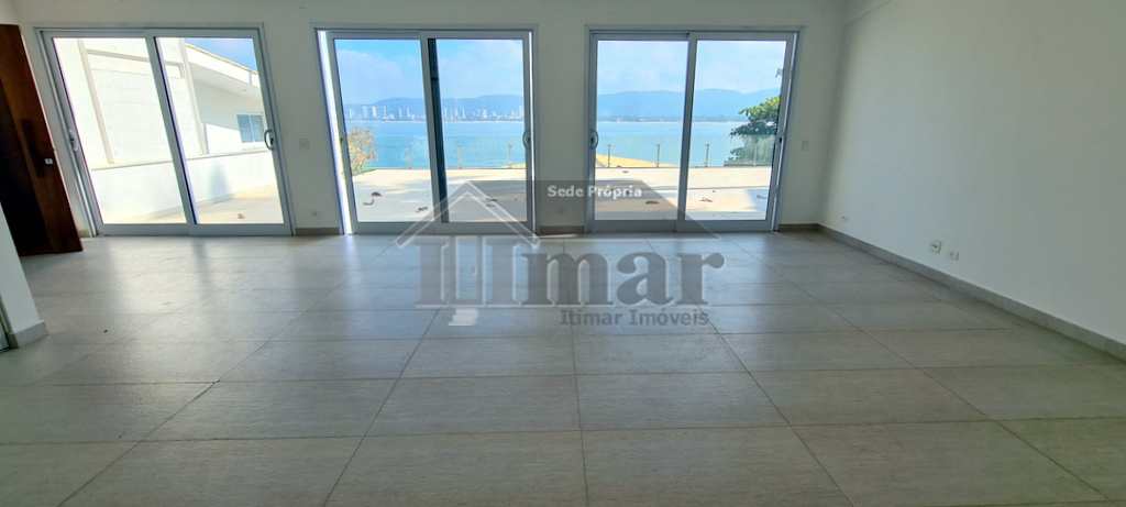Apartamento em Guarujá, no bairro Condomínio Peninsula