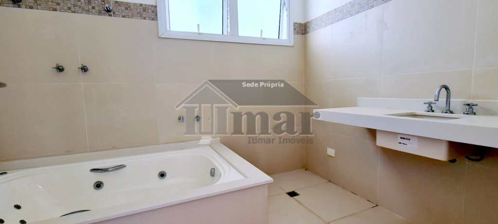 Apartamento em Guarujá, no bairro Condomínio Peninsula