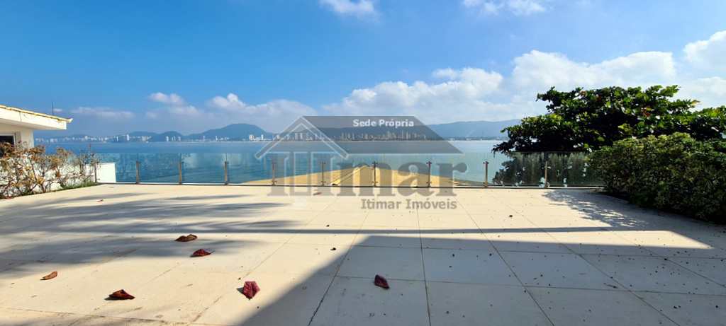 Apartamento em Guarujá, no bairro Condomínio Peninsula