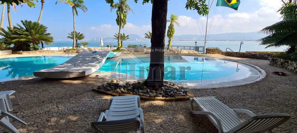 Apartamento em Guarujá, no bairro Condomínio Peninsula