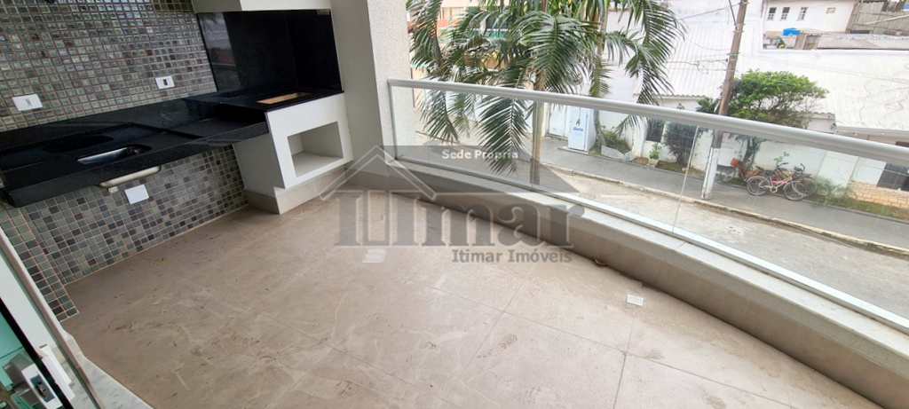 Apartamento em Guarujá, no bairro Frente Ao Mar