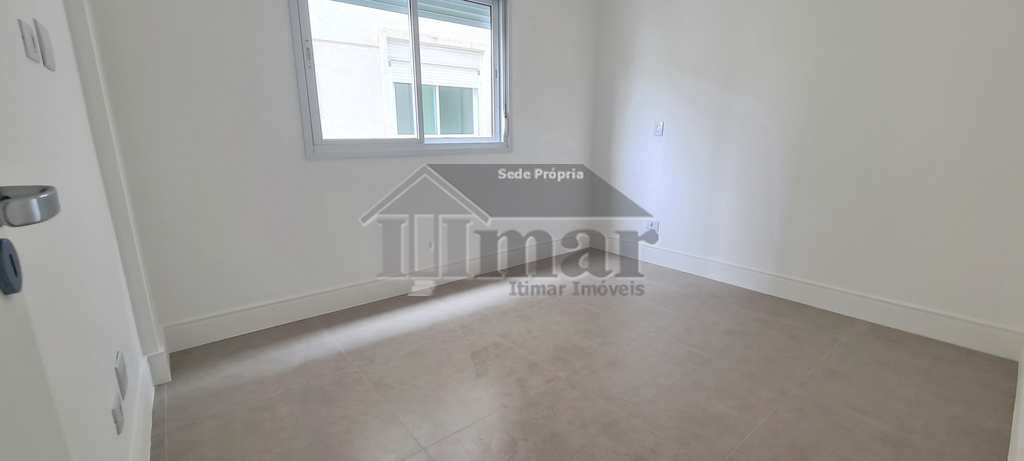 Apartamento em Guarujá, no bairro Frente Ao Mar