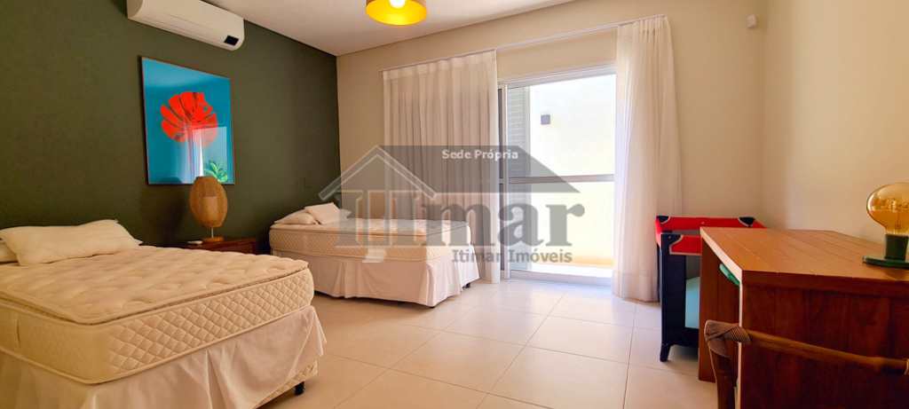 Casa em Guarujá, no bairro Praia da Enseada