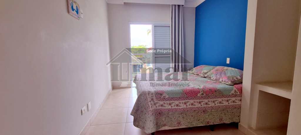 Casa em Guarujá, no bairro Praia da Enseada