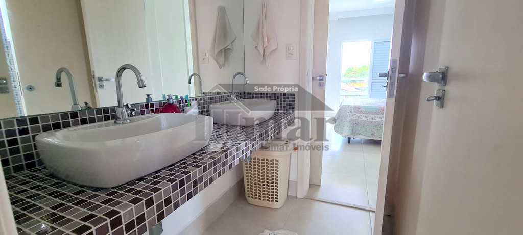Casa em Guarujá, no bairro Praia da Enseada