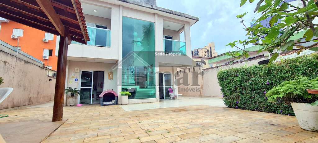 Casa em Guarujá, no bairro Praia da Enseada
