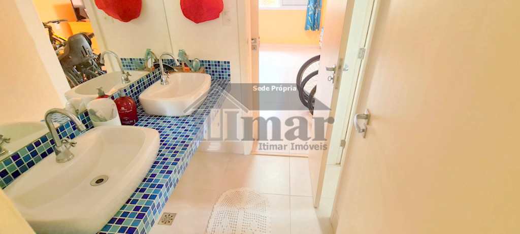 Casa em Guarujá, no bairro Praia da Enseada