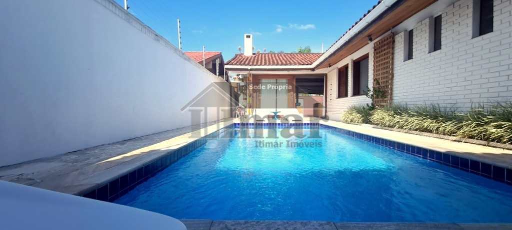 Casa em Guarujá, no bairro Praia da Enseada
