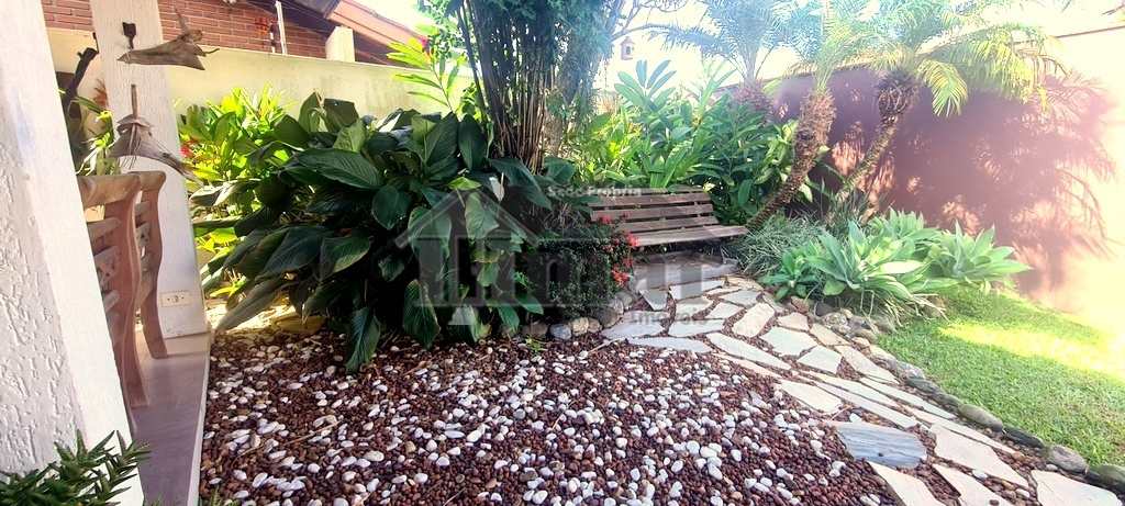 Casa em Guarujá, no bairro Praia da Enseada