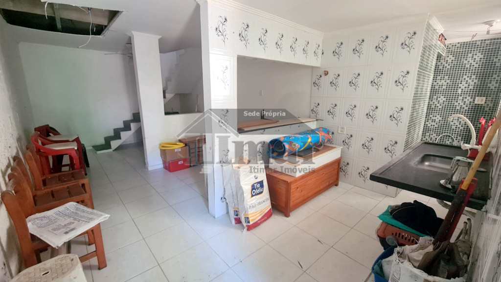 Casa em Guarujá, no bairro Praia do Góes