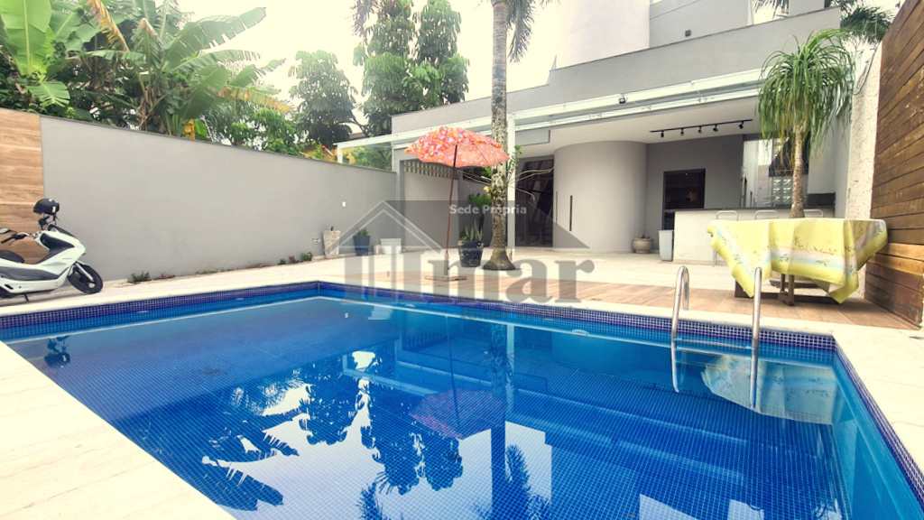 Casa em Guarujá, no bairro Praia da Enseada