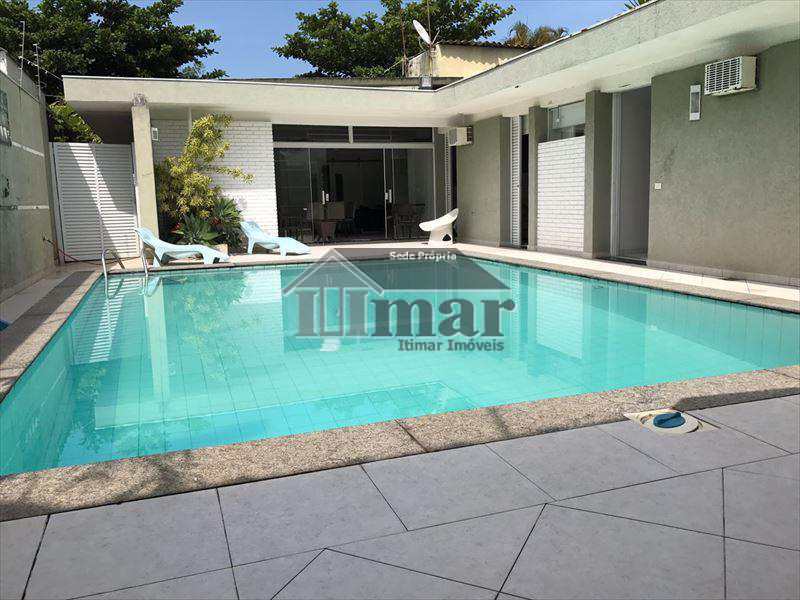 Casa em Guarujá, no bairro Praia da Enseada