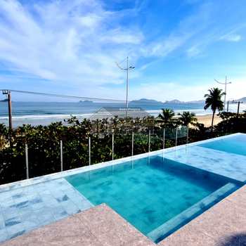 Casa em Guarujá, bairro Frente Ao Mar