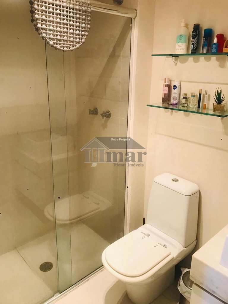 Apartamento em Guarujá, no bairro Enseada