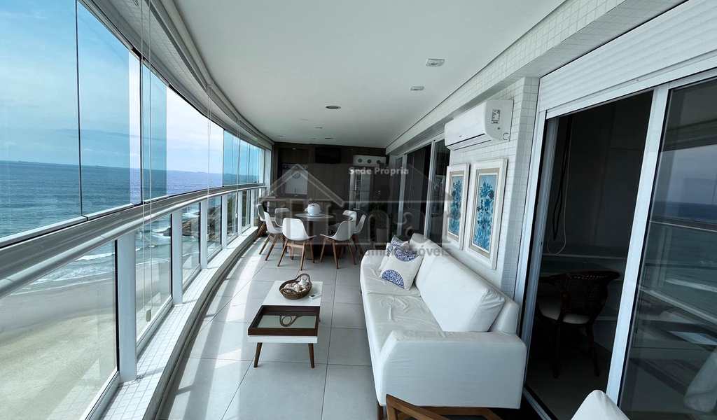 Apartamento em Guarujá, bairro Frente Ao Mar