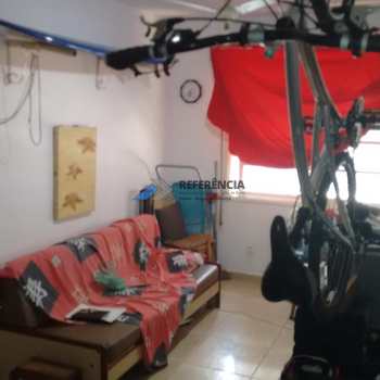 Apartamento em Santos, bairro Boqueirão