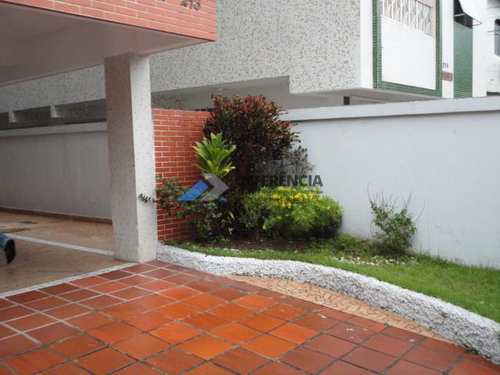 Apartamento, código 693 em Santos, bairro Embaré