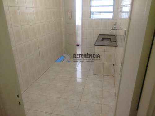 Apartamento, código 709 em Santos, bairro Embaré