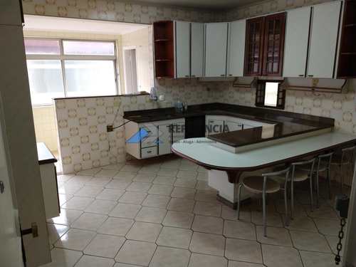Apartamento, código 712 em Santos, bairro Embaré