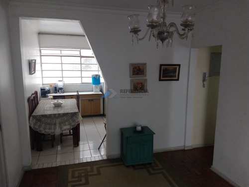 Apartamento, código 734 em Santos, bairro Embaré