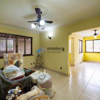 Casa Comercial em Santos, bairro Macuco