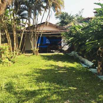 Casa em São Sebastião, bairro Camburi