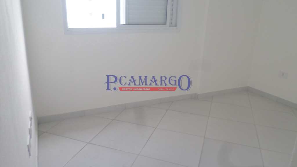 Apartamento em Praia Grande, no bairro Ocian
